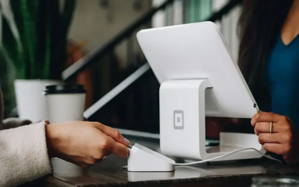 AI cho Sales & CSKH Tín Hiệp Miền Trung: tỷ lệ phản hồi khách tăng từ 20% lên 43%